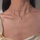 Collar Multicapa Gold Sparkling – Triple Cadena de Clavícula con Perlas